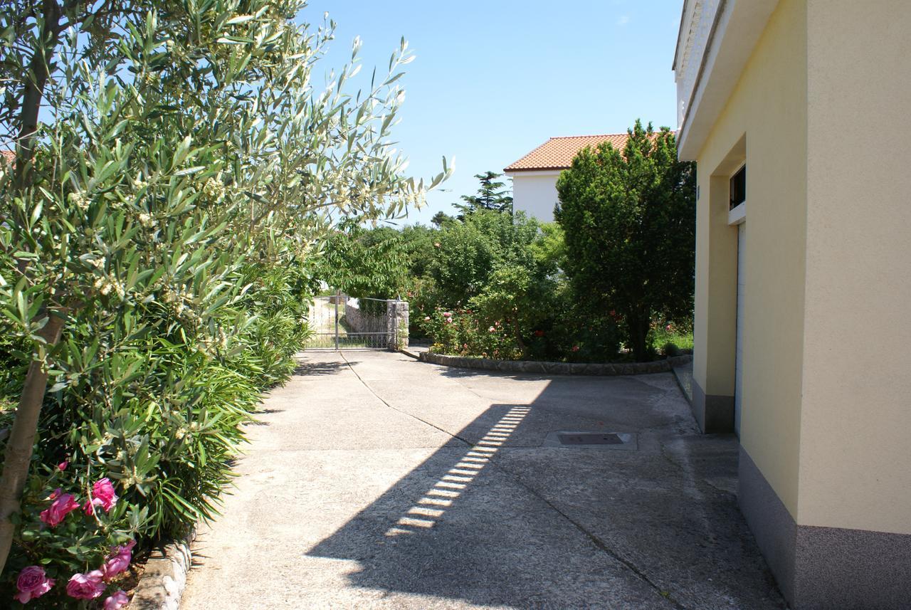 Apartments Nikola Krk Town Zewnętrze zdjęcie